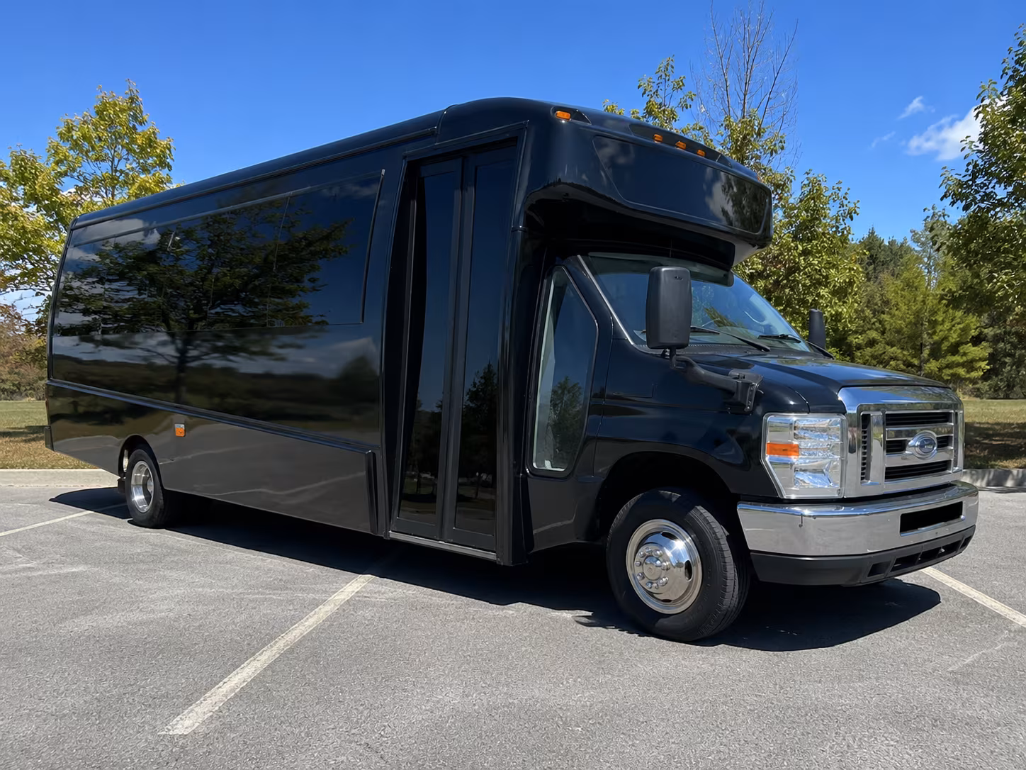 book group transportation for your next airport transfer 2