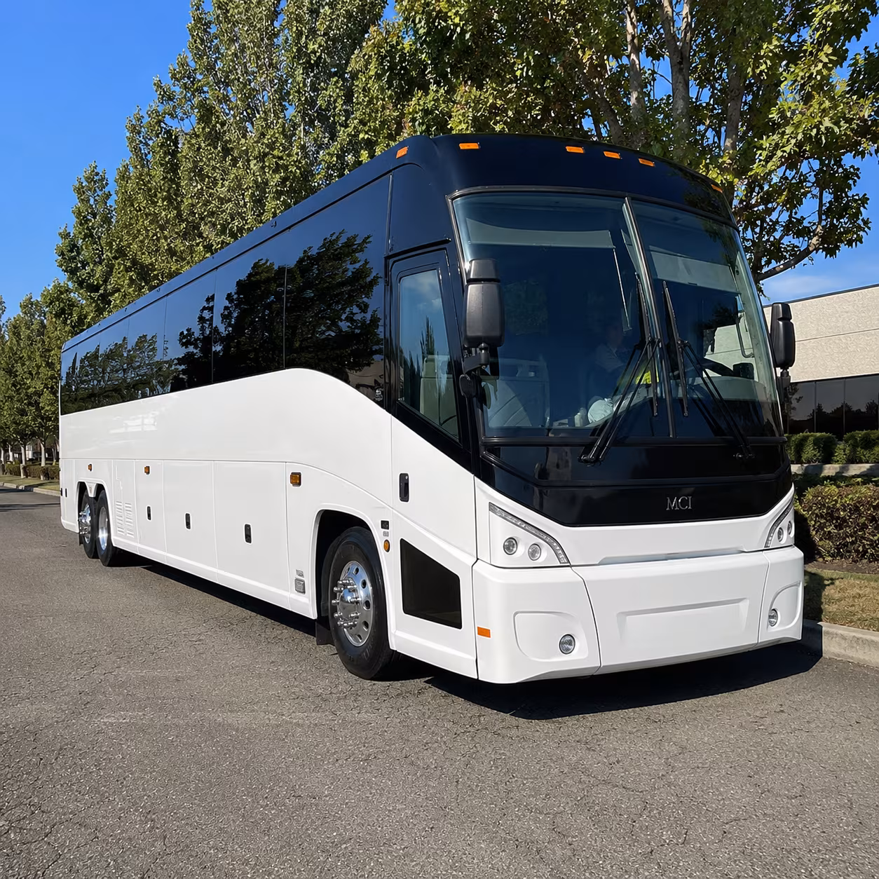 glendale 50 passenger charter bus