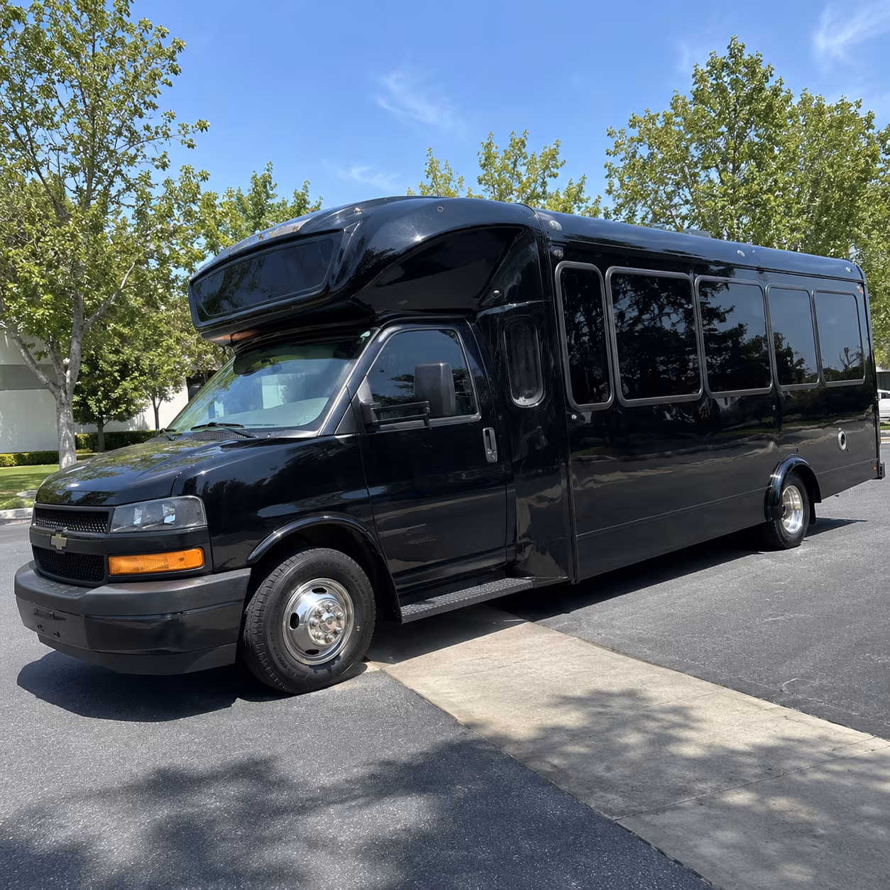 party buses for bachelorette bar crawls through westgate entertainment district